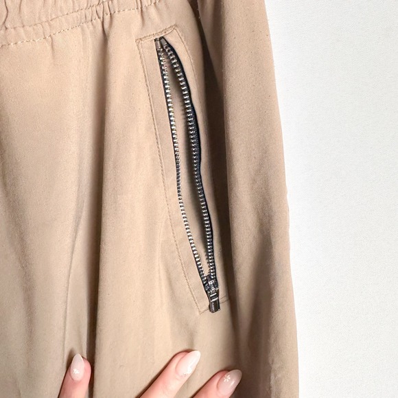 3 FOR $50! 🎁 ATHLETA Camden Jogger in Brownstone Beige Womens Small - Picture 5 of 9